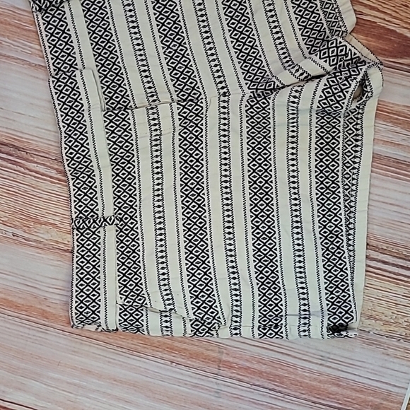 LOFT Riviera print striped shorts - Picture 4 of 13